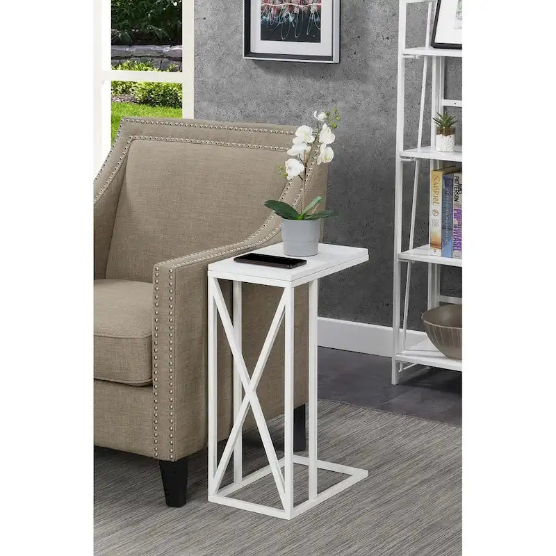 Table d'appoint en C avec étagère inférieure ouverte, table polyvalente à côté de la chaise ou du canapé