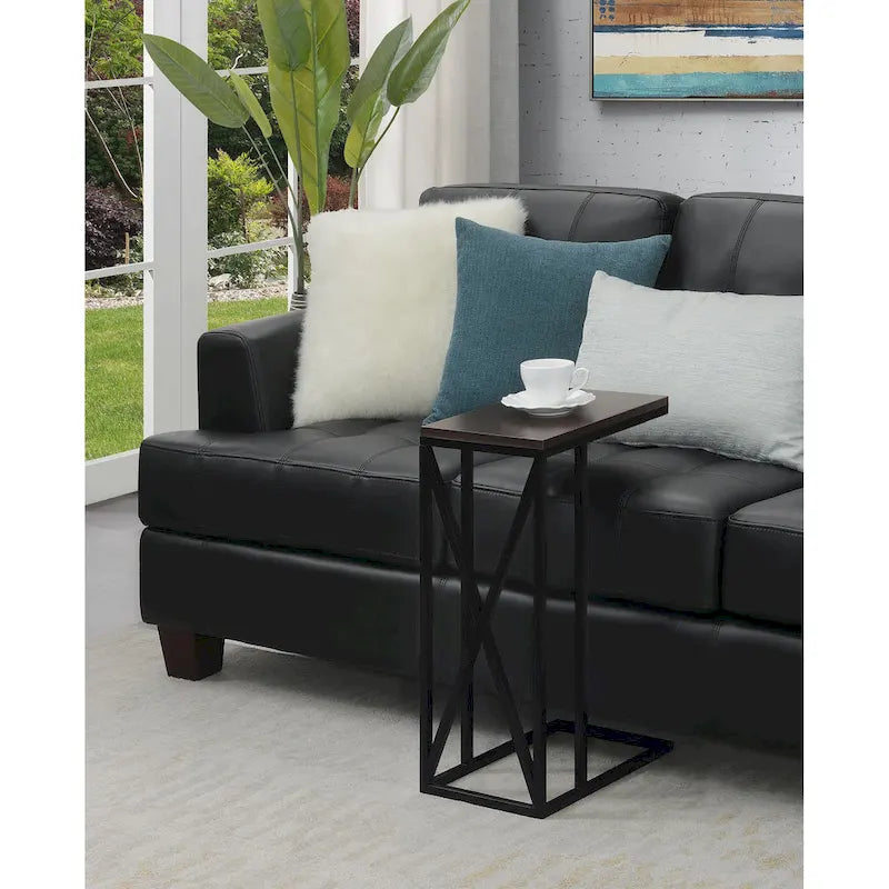 Table d'appoint en C avec étagère inférieure ouverte, table polyvalente à côté de la chaise ou du canapé