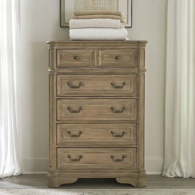 Commode 5 tiroirs – Style traditionnel européen, blanc antique ou bisque vieillie, intérieur en cèdre