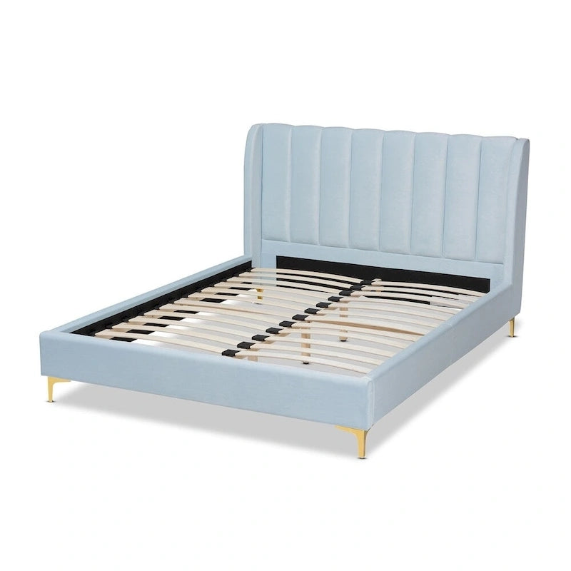Lit plateforme capitonné en velours Glam avec tête de lit matelassée et pieds dorés