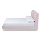 Lit plateforme capitonné en velours Glam avec tête de lit matelassée et pieds dorés