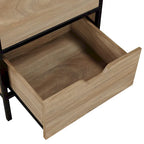Tabouret de comptoir industriel de 25 po de style champêtre, siège en similicuir blanc, cadre en acier et dossier en bois.